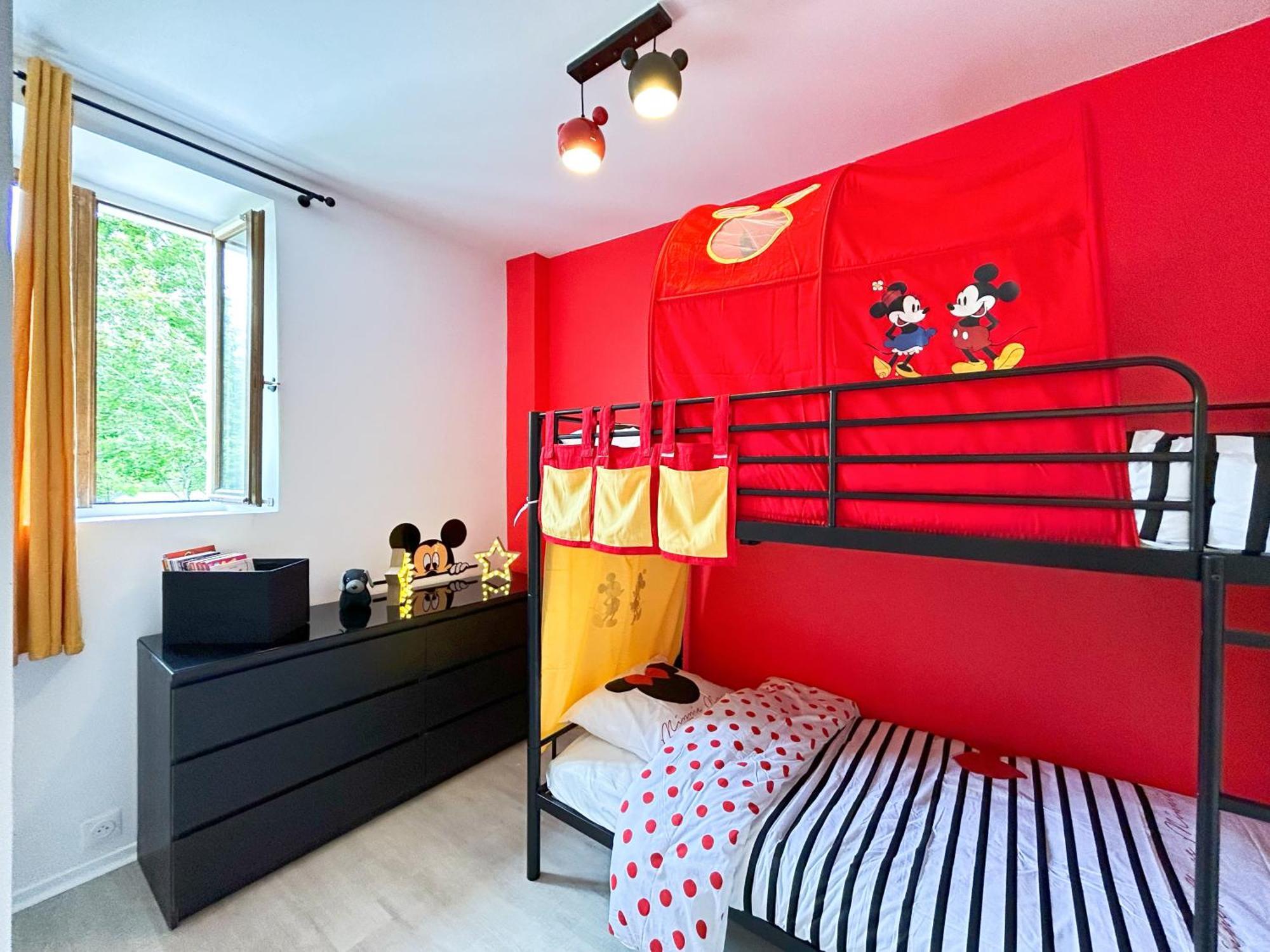 Mikihouse - Disneyland Bailly-Romainvilliers Bagian luar foto